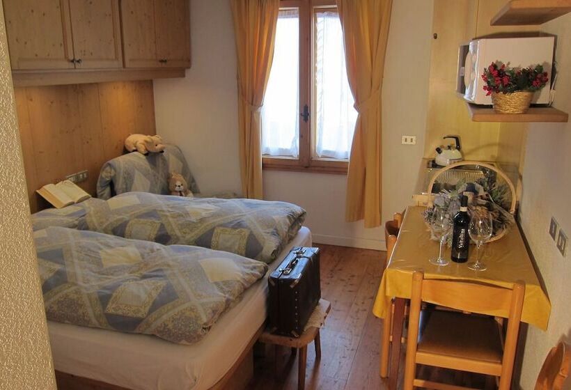 Escritório Estándar, Chalet Del Sole Per Gruppi