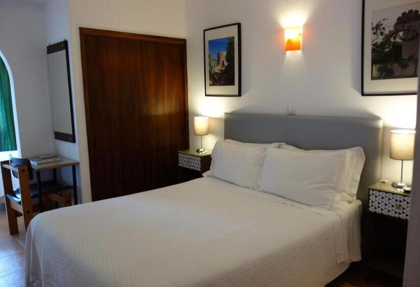 스탠다드 트리플 룸, Guest House Oliveira