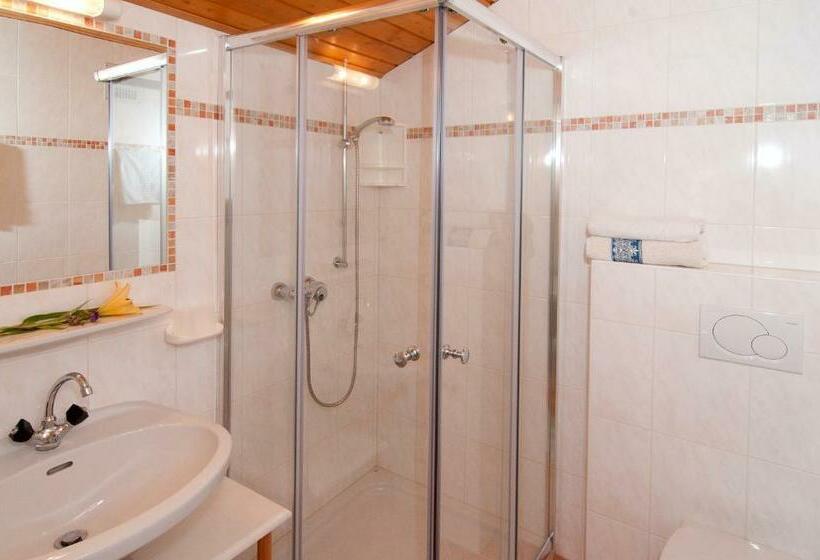 Апартаменты 1 Спальня, Haus Martina