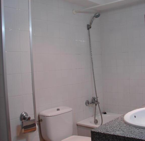 Номер Стандарт, Hostal Del Ripollès