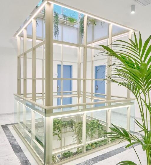 スタンダードインサイドビュールーム, La Casa Del Arco