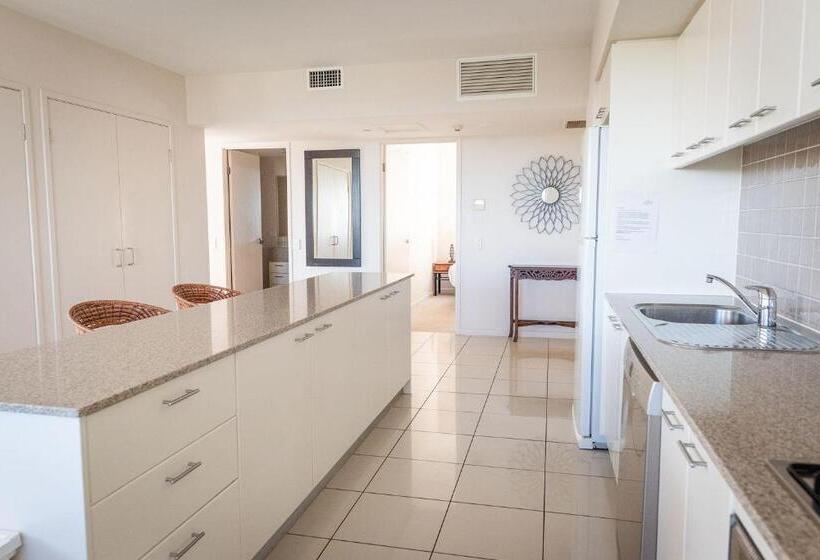 Апартаменты 3 Спальни, Grandview Apartments