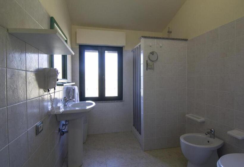 اتاق استاندارد سه نفره, Agriturismo Sa Rocca