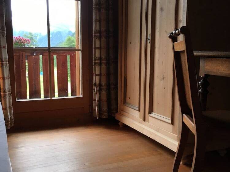标准单人间共用浴室, Gasthaus Spinas
