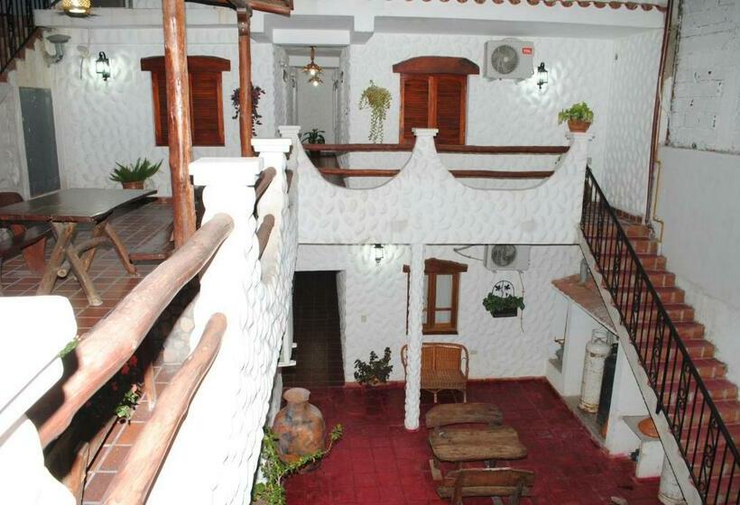 Quarto Quádruplo Estandar, Hostal Mirador Del Valle