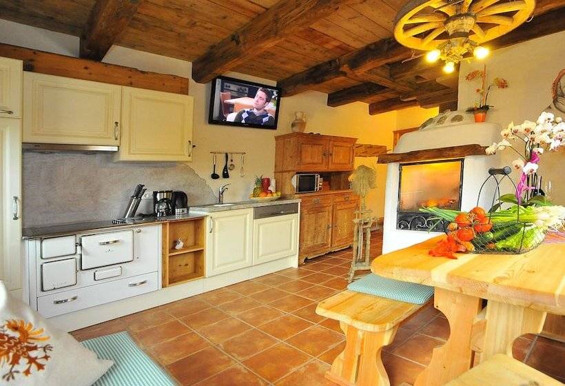 2-Bedroom Classic Apartment, Resort Alt ötztal