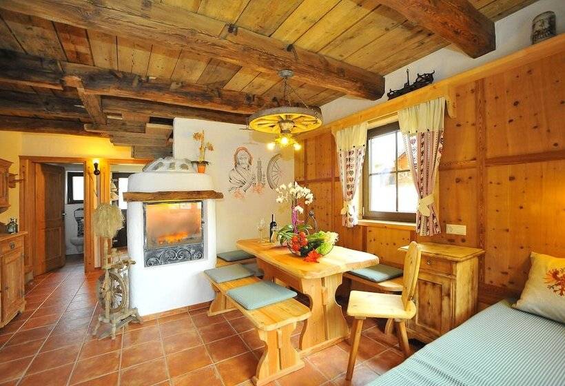 2-Bedroom Classic Apartment, Resort Alt ötztal