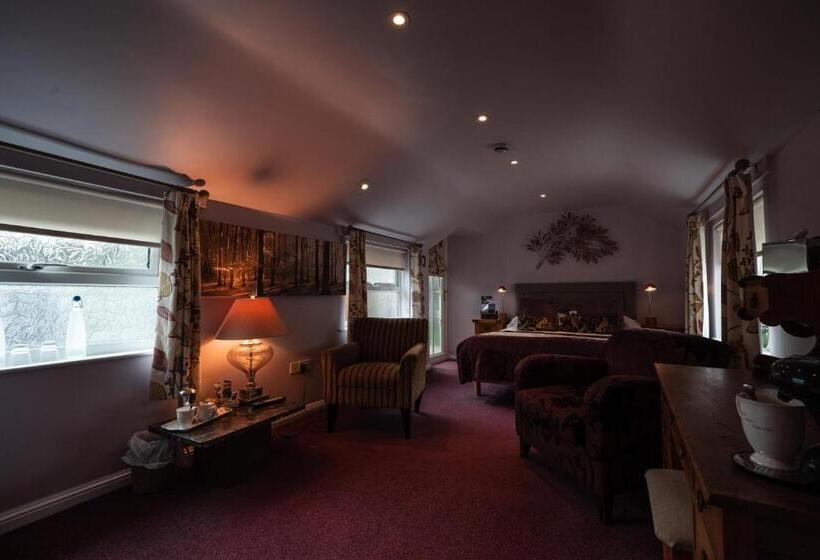سوییت, The Salty Monk Bed & Breakfast