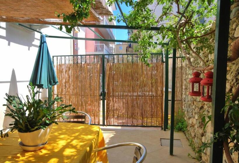 Апартаменты 1 Спальня с Террасой, Residence Glicini