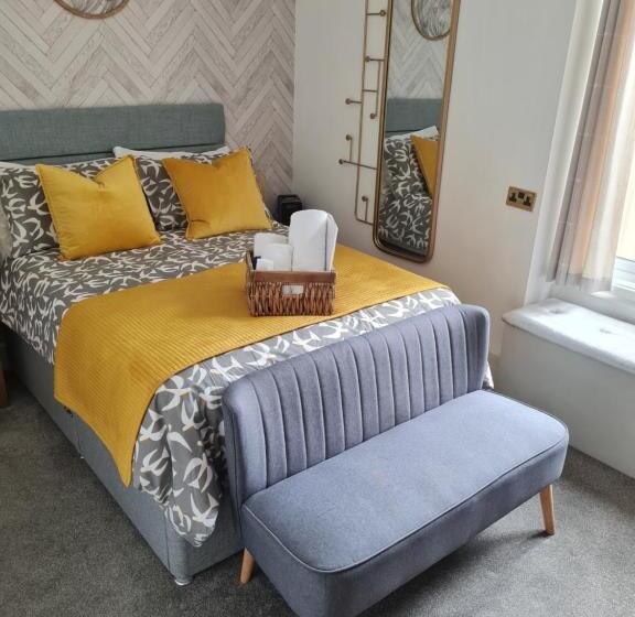 Quarto Estandar, Glascoed Guest House