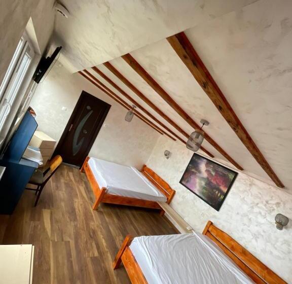 Четырехместный Номер Стандарт, Casa Yachi Vama Veche