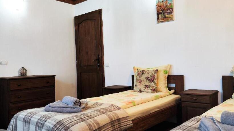Номер Стандарт, Chardaka Guest House
