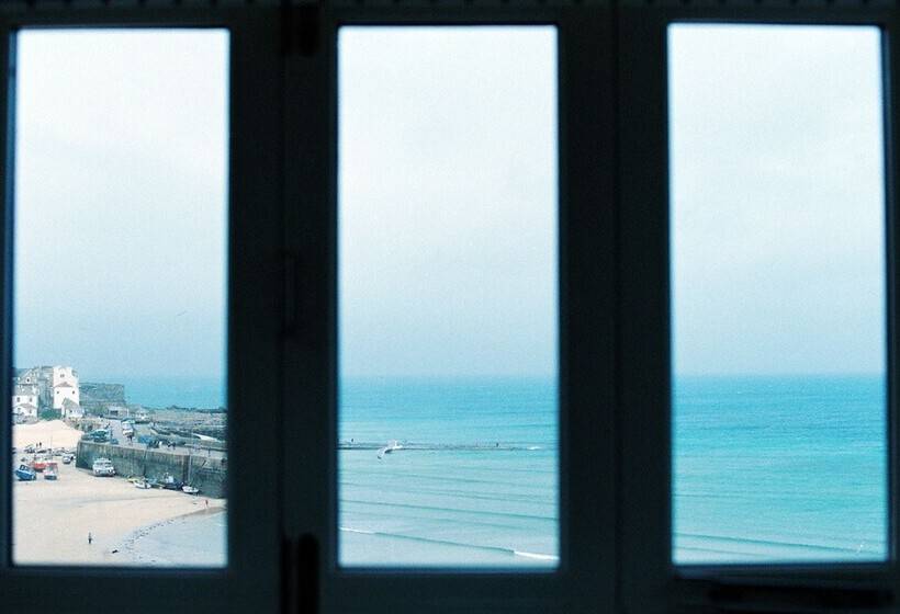 سوئیت با تخت بزرگ, Trevose Harbour House