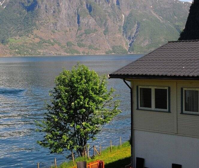 １階の１ベッドルームアパートメント, Visit Undredal