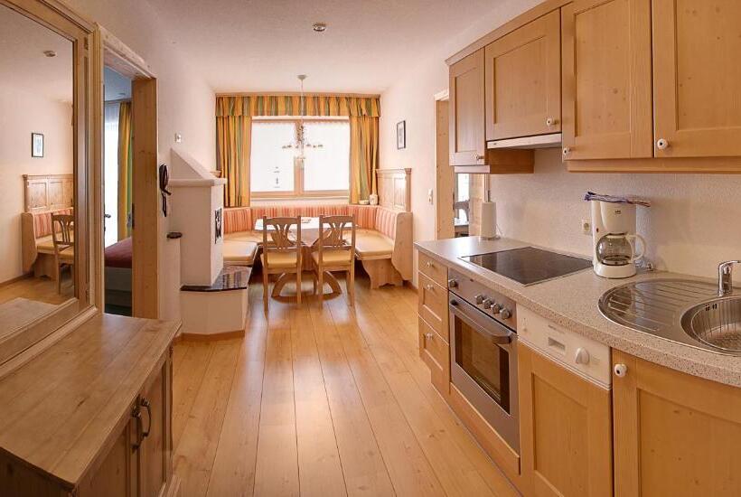Apartamento 2 Dormitórios, Landhaus Lechthaler