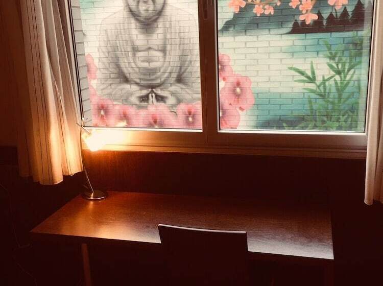 Номер Стандарт, Hostal Nirvana