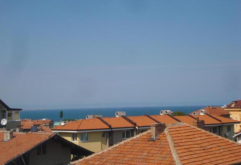 Апартаменты 2 Спальни Вид на Море, The Sunny Home Guesthouse