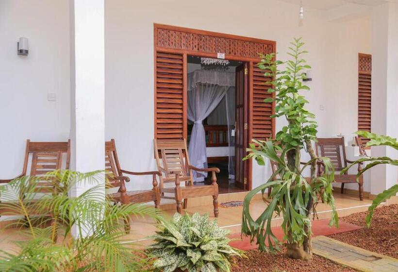 Habitación Familiar Vista Jardín, Tithira Guest House