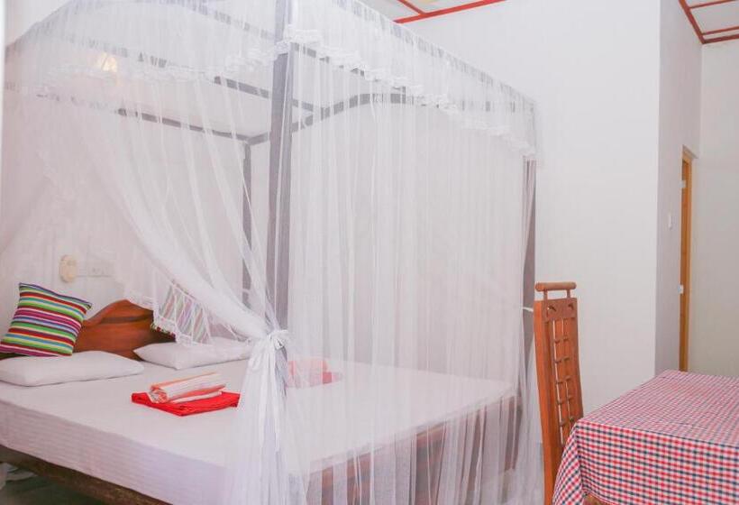 اتاق استاندارد, Tithira Guest House