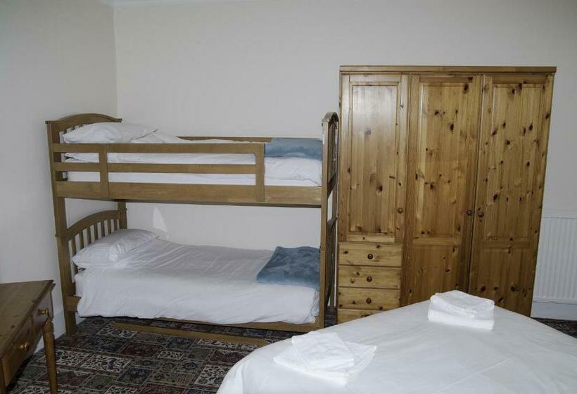 Семейный Номер, Fourways Guest House