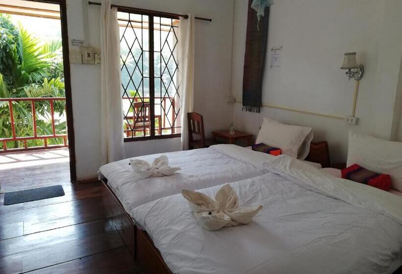 Номер Стандарт Вид на Реку, Nam Ou River Lodge