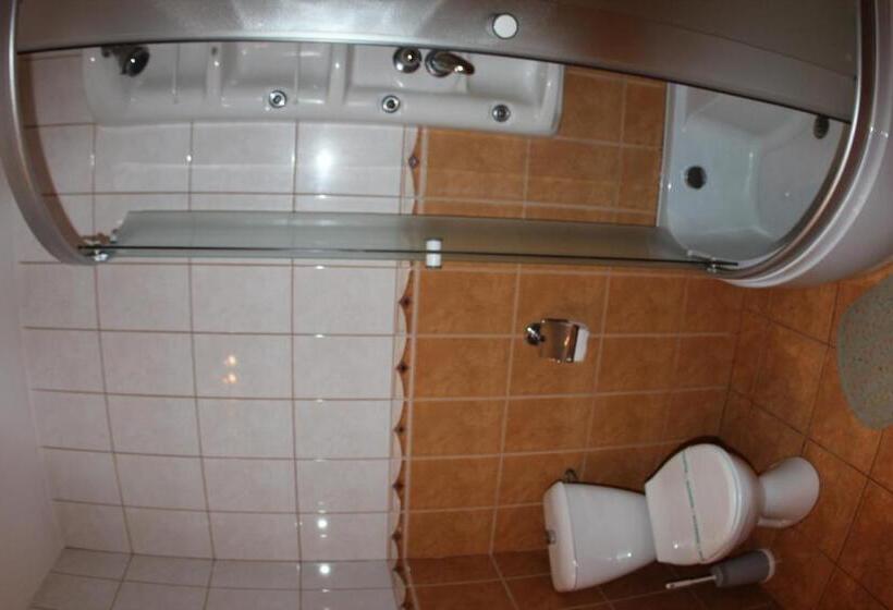 اتاق استاندارد سه نفره, Pensiunea Blanca