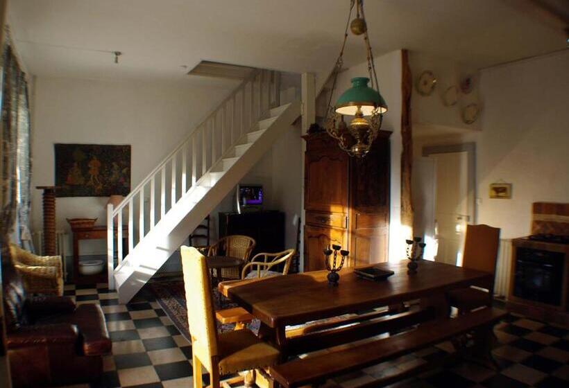 Хижина, Maison D Hôtes Moulin Du Bas Pesé