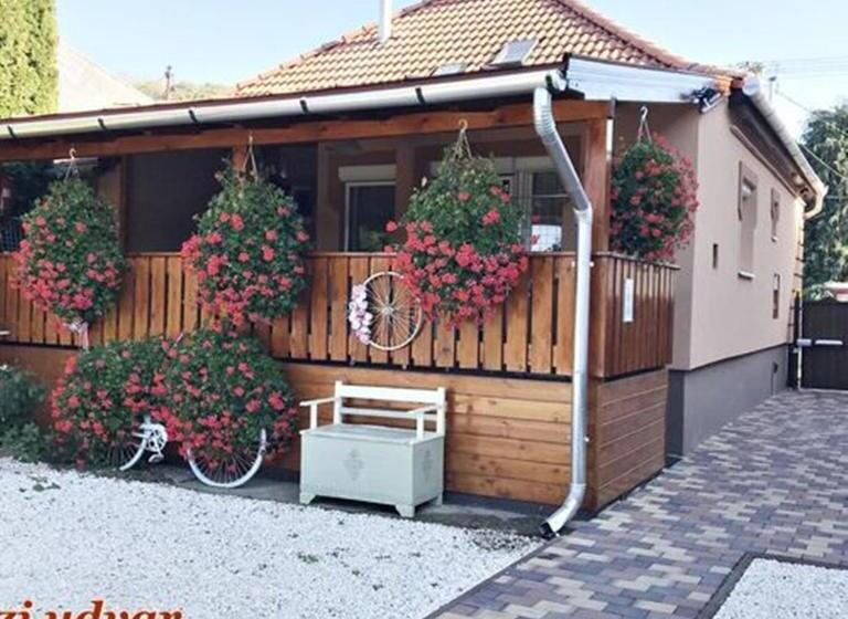 带1个卧室的舒适公寓, Jázmin Apartmanház