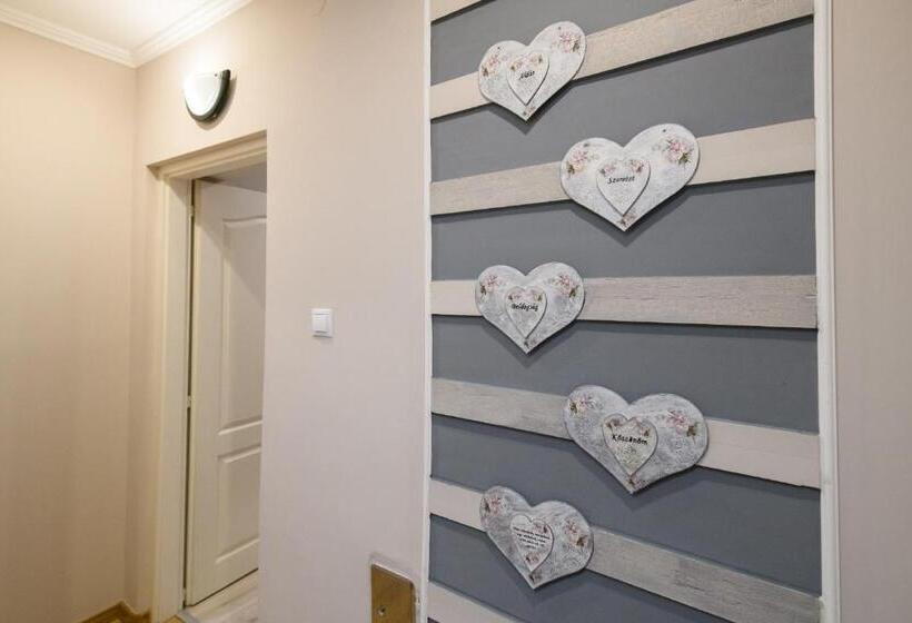 带1个卧室的舒适公寓, Jázmin Apartmanház