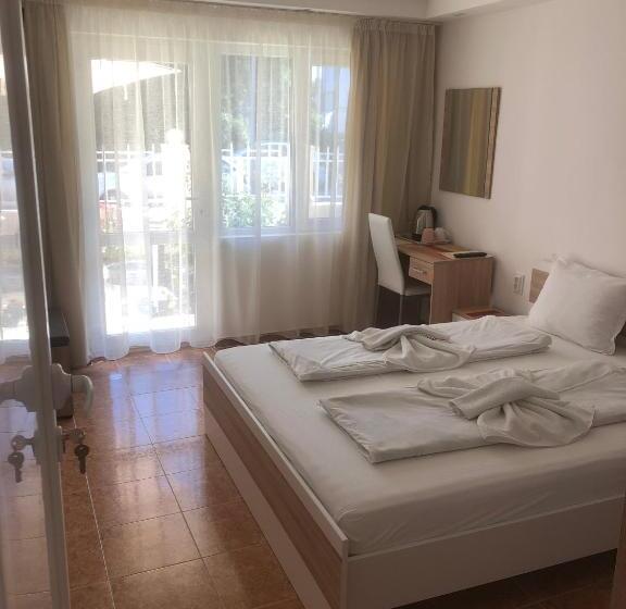 Номер Стандарт Вид на Сад, Borko Guest House