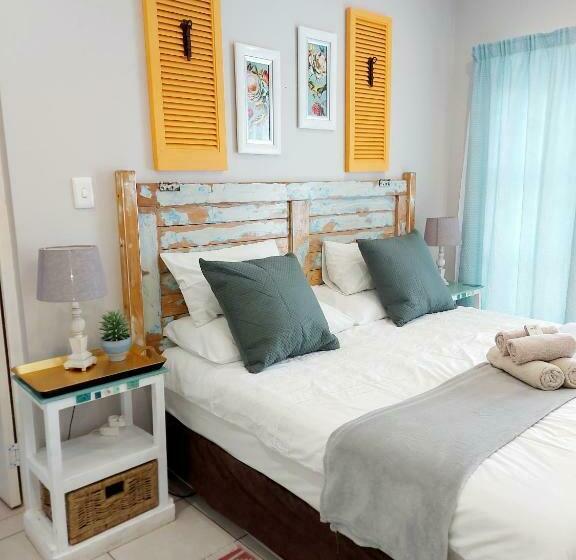 Номер Стандарт, The Coelacanth Guest House And Beach Thyme Self Catering