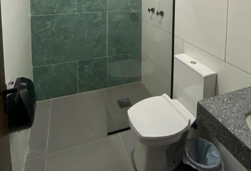 스위트, Chateau Motel Campinas