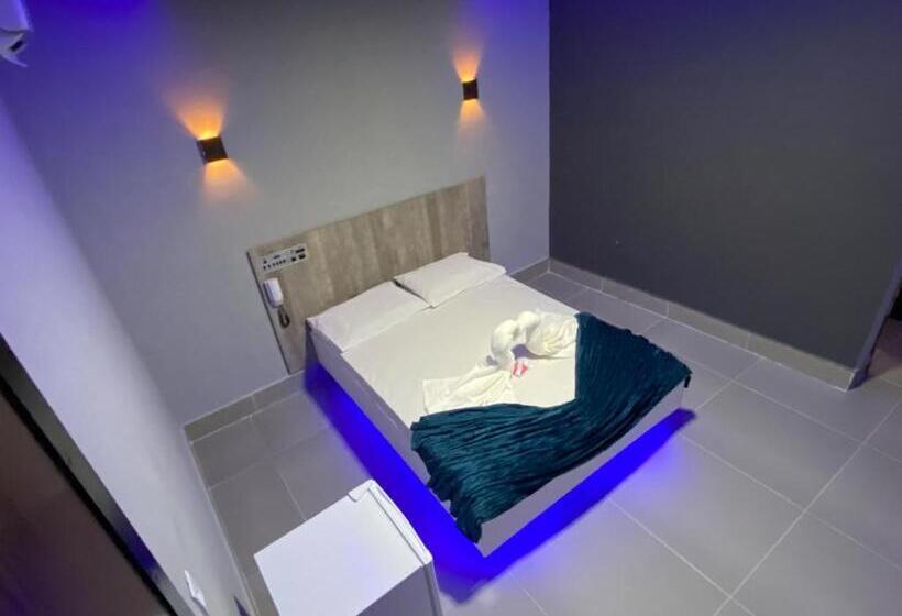 스위트, Chateau Motel Campinas