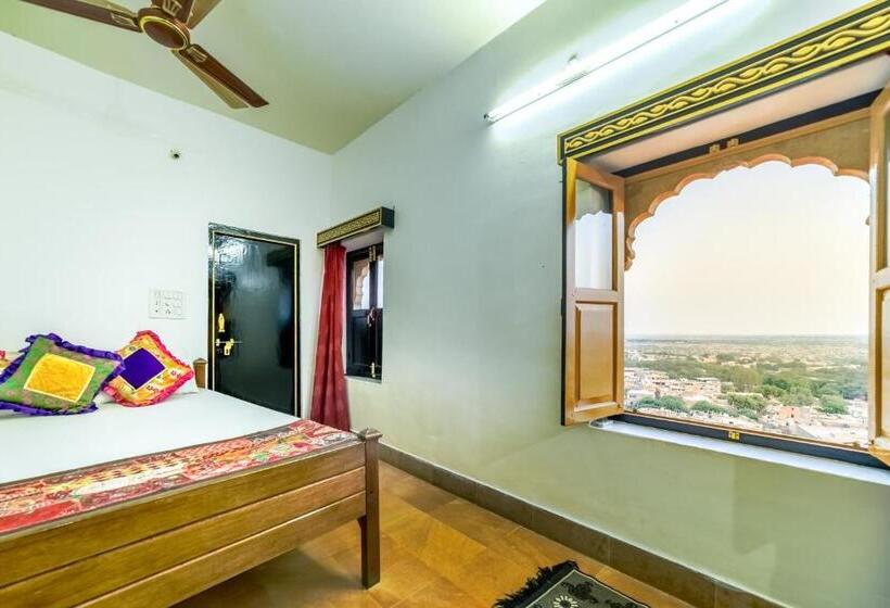 Quarto Estandar, Mud Mirror Guesthouse