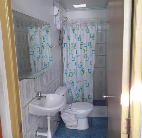 חדר סטנדרט לארבעה, Waikycha Hostal