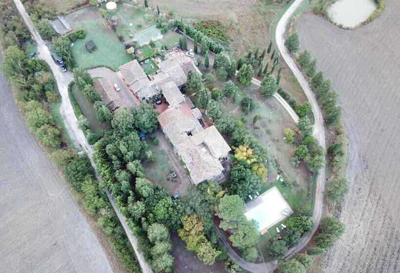 اتاق استاندارد سه نفره, Agriturismo La Torre Di Monsindoli