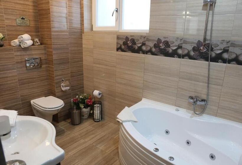 اتاق سه نفره سوپریور با چشم‌انداز دریا, Boutique Vila White Duchess