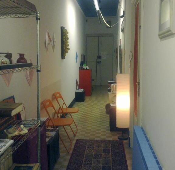 غرفة قياسية ثلاثية, Guest House Erika