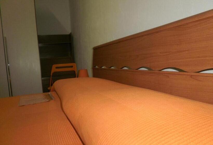 إستوديو ديلوكس, Guest House Erika
