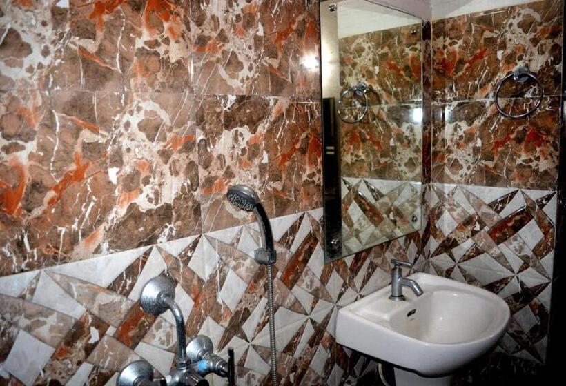 Номер Deluxe с Балконом, Blooming Star Guest House