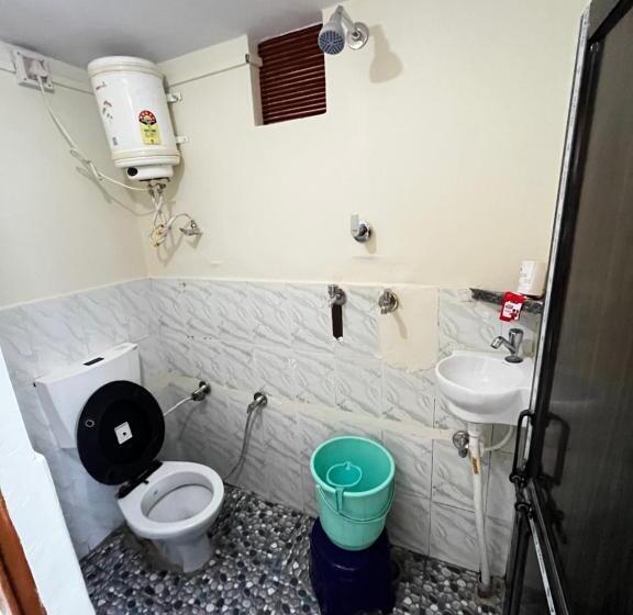 سوییت خانوادگی, Family Guest House