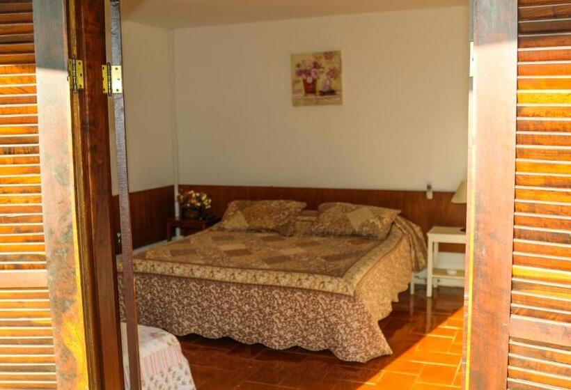غرفة قياسية ثلاثية, Villa Donn'anna