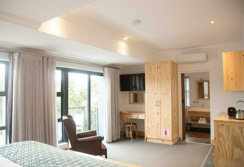 اتاق لوکس, 7 Ackermann Place Guest House