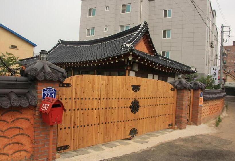 Семейный Номер Deluxe, Dasomchae Hanok Stay