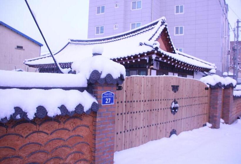 Family Suite, Dasomchae Hanok Stay