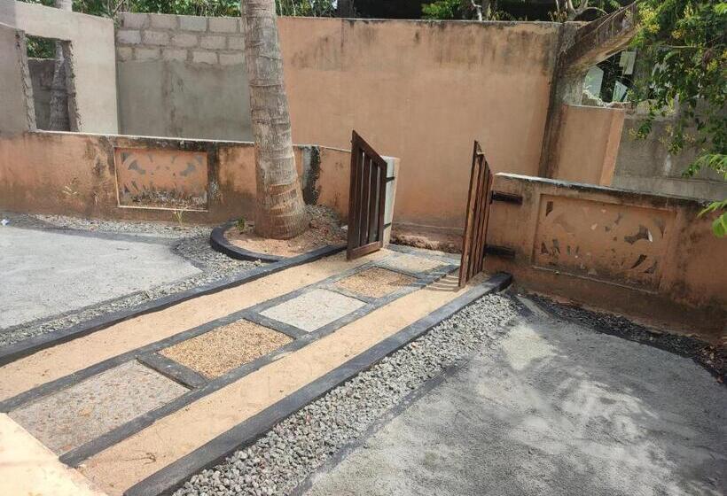 اتاق لوکس چهار تخته, Matota Family Villa