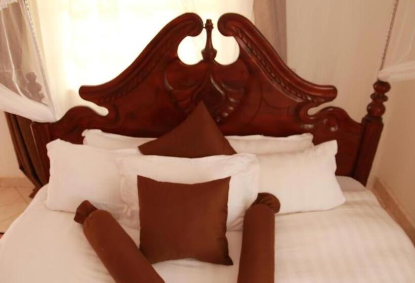 اتاق استاندارد, Riverside Resort Hotel Kabale