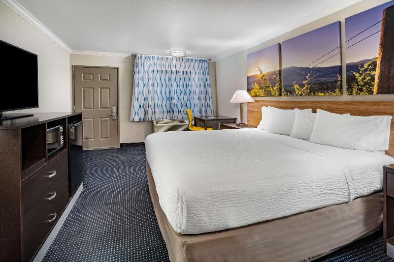 带大床的标准间, Days Inn By Wyndham Winnemucca