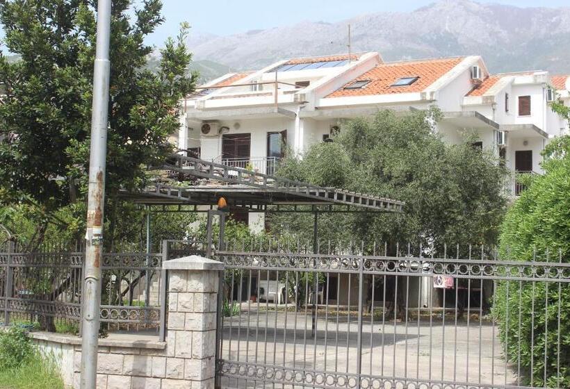 سوئیت 2 خوابه, Nir Apartments Budva
