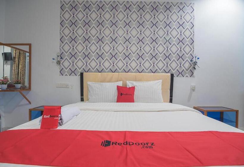 Номер Стандарт, Reddoorz Near Rsud Embung Fatimah Batam